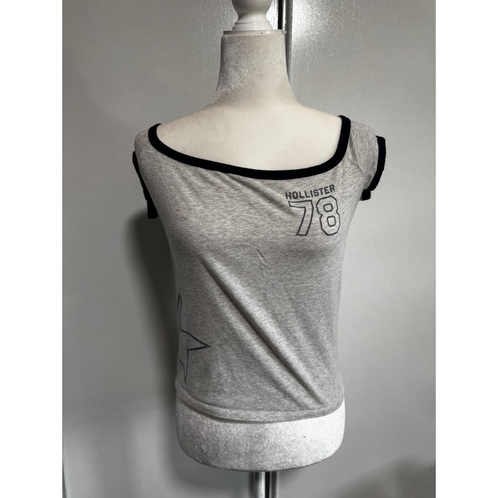 Hollister Womens Gray Graphic Tee Navy Trim V-Back Short Sleeve Top Size Large